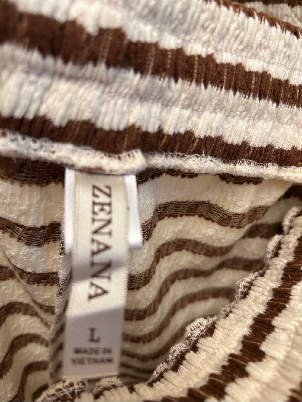 Striped Short Set .Knit Top and Matching Shots in Cream and Brown Never Worn - Picture 2 of 10